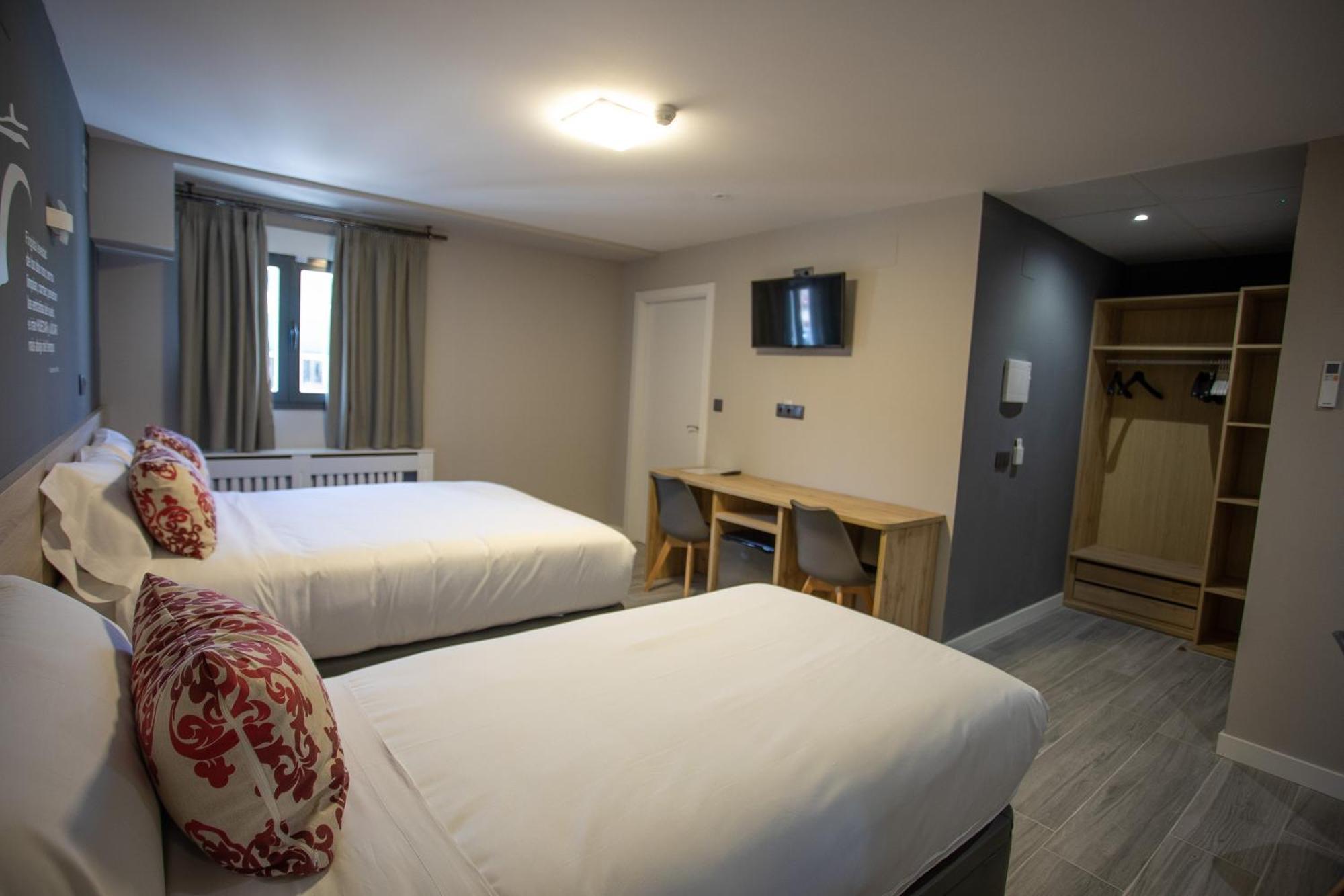 Hotel Lb Villa De Cuenca เกว็งกา ภายนอก รูปภาพ