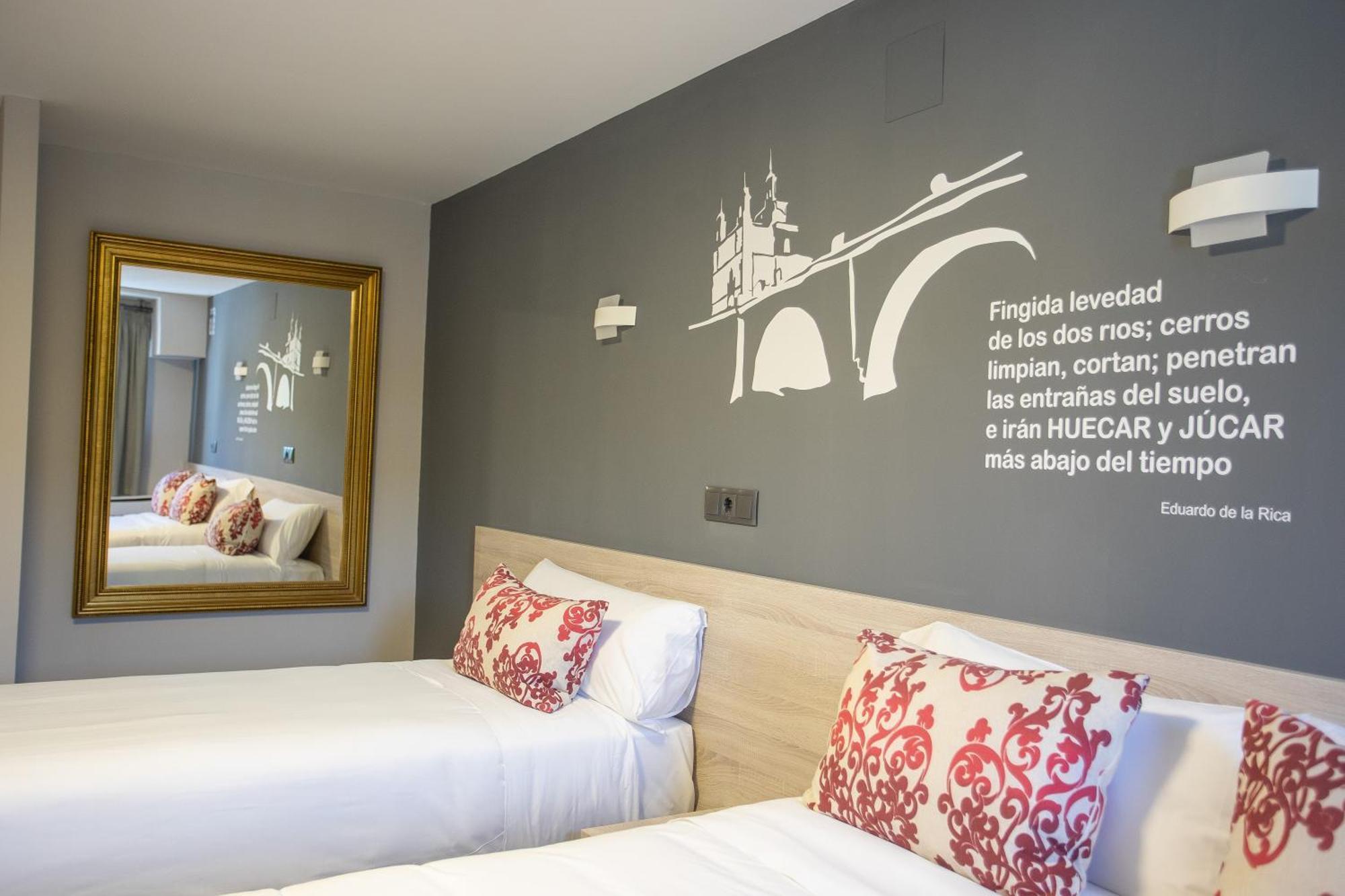 Hotel Lb Villa De Cuenca เกว็งกา ภายนอก รูปภาพ