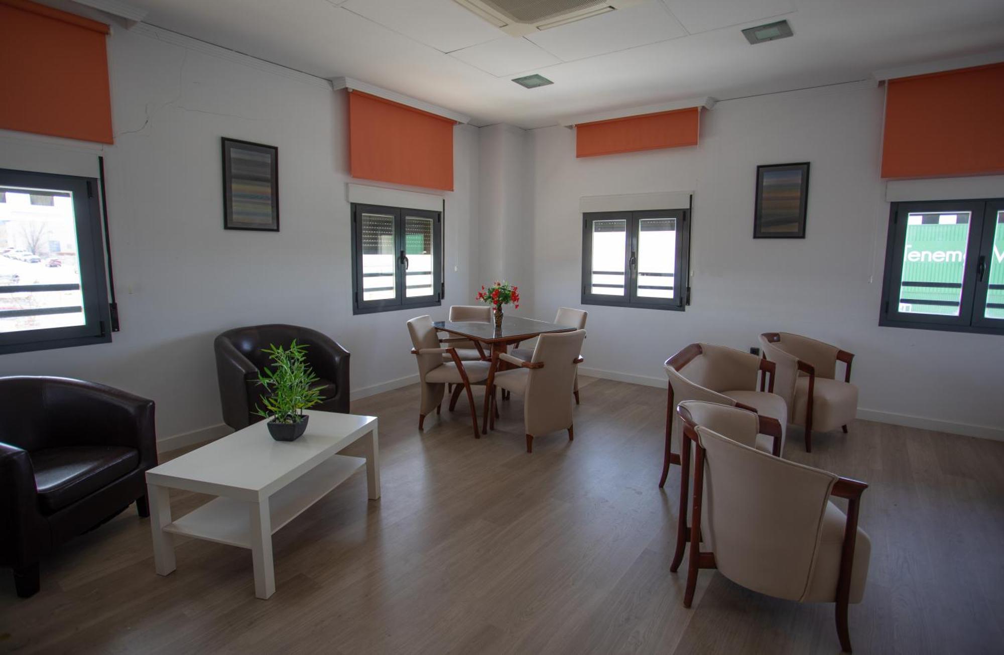 Hotel Lb Villa De Cuenca เกว็งกา ภายนอก รูปภาพ