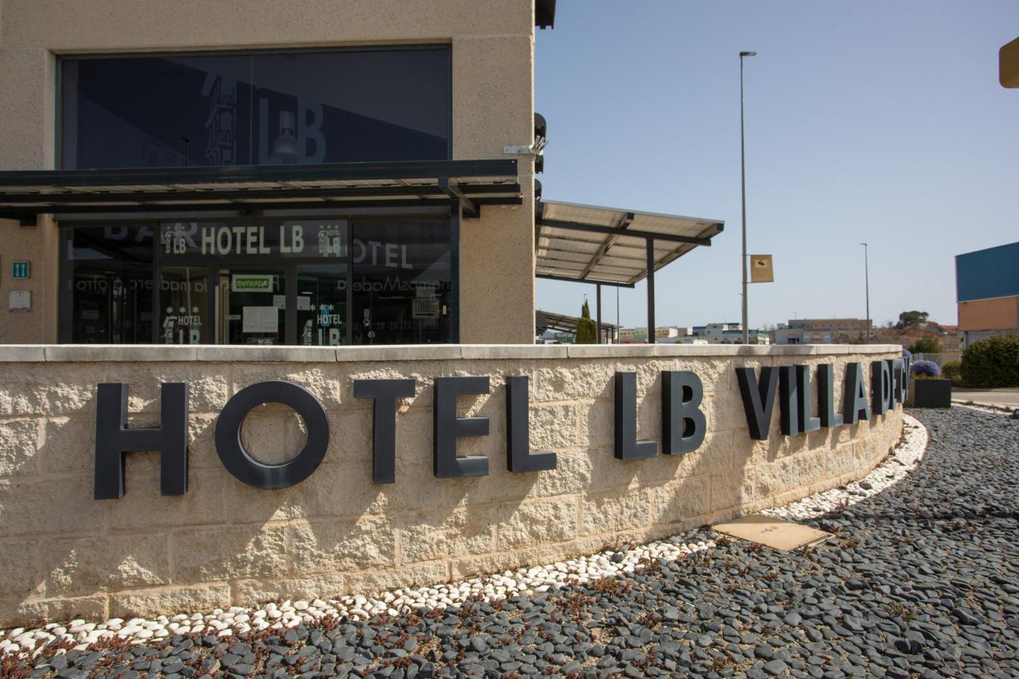 Hotel Lb Villa De Cuenca เกว็งกา ภายนอก รูปภาพ